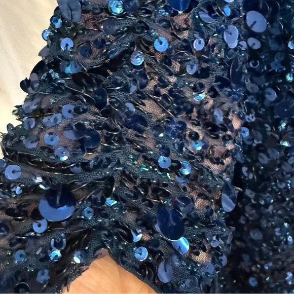 ✨ Aidan Mattox Blue Sequin Cocktail Dress ✨
Size: 14 - Picture 5 of 10